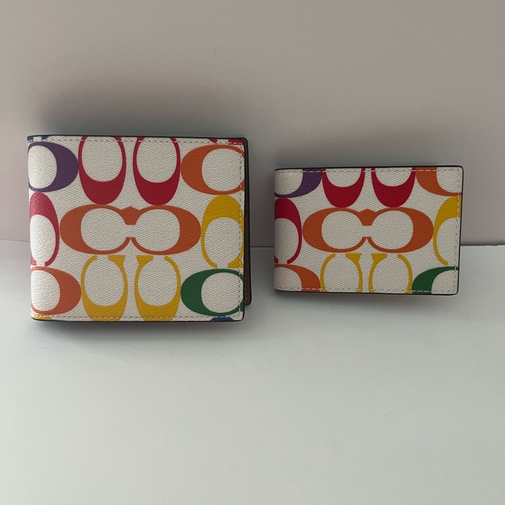 New Coach 3 In 1 Wallet In Rainbow Signature Canvas - Picture 2 of 8